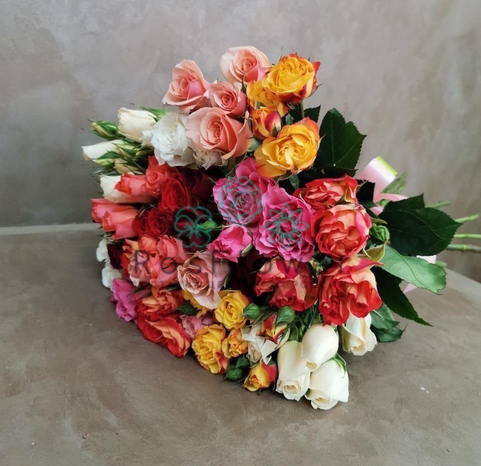 Букет цветов из: Розы в Верхнерусском