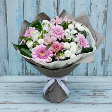 Букет цветов из:  Герберы, Альстромерии и Хризантемы в Верхнерусском