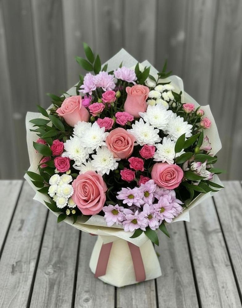 Букет цветов из: Альстромерии, Гвоздики, Розы и Хризантемы в Верхнерусском