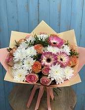 Букет цветов из:  Розы, Герберы и Хризантемы в Верхнерусском