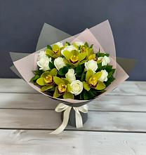 Букет цветов из:  Орхидеи и Розы в Верхнерусском