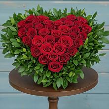 Цветочная композиция из Розы в виде сердца в Верхнерусском