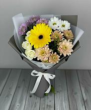 Букет цветов из:  Розы, Герберы и Хризантемы в Верхнерусском