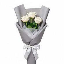 Букет 3 белые розы в Верхнерусском