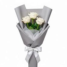 Букет 3 белые розы в Верхнерусском