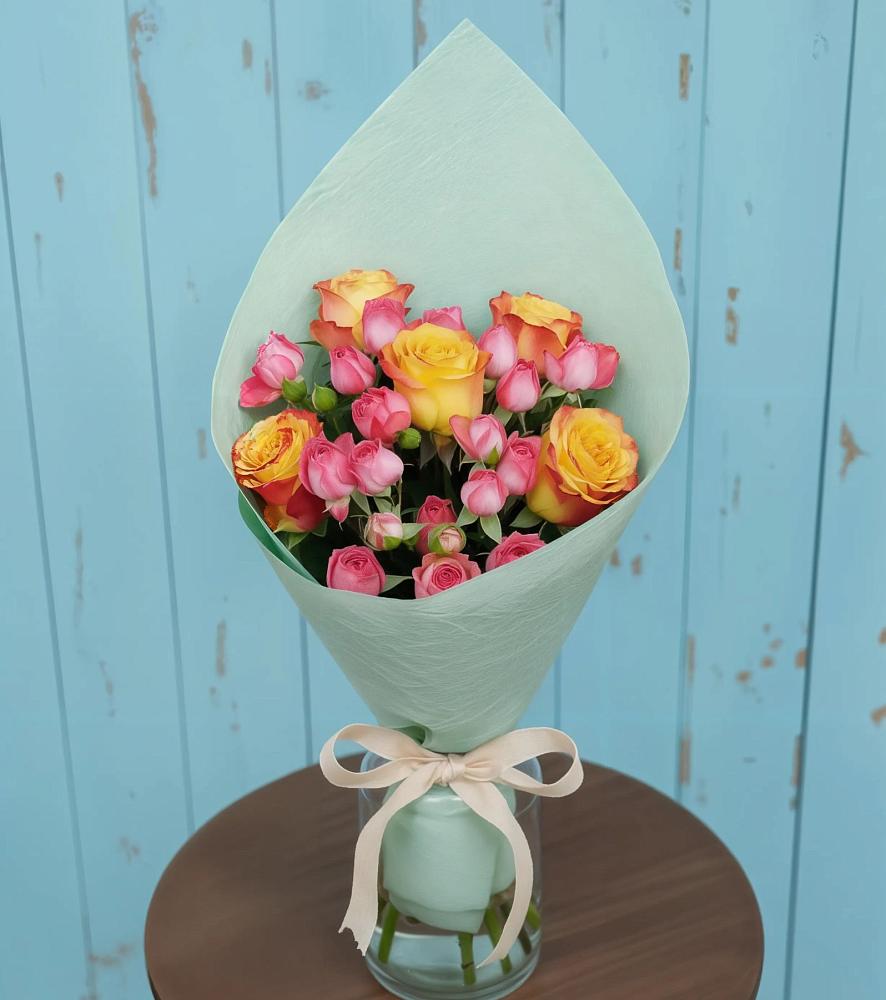 Букет цветов из: Розы в Верхнерусском