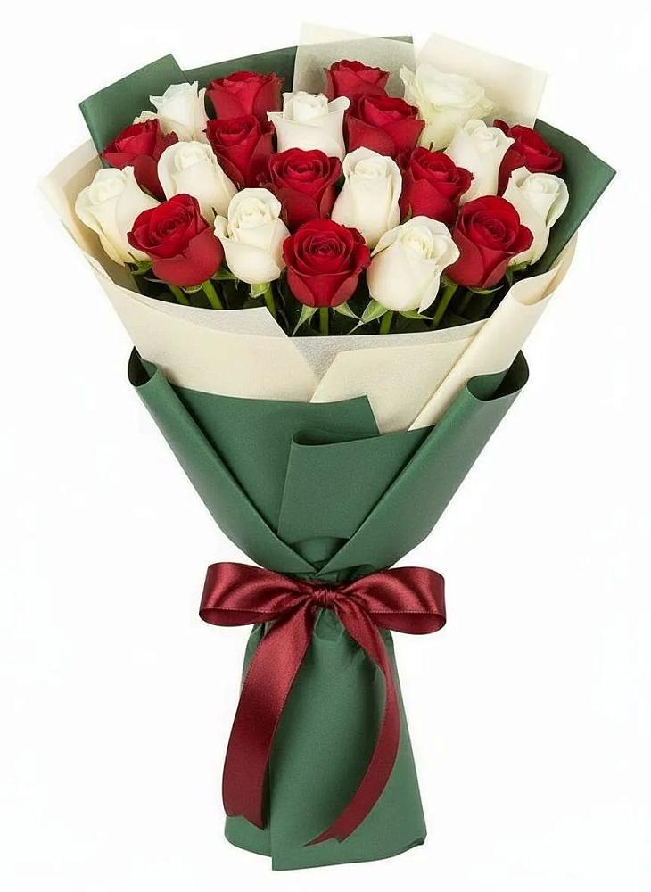 Букет Микс из красных и белых роз в Верхнерусском