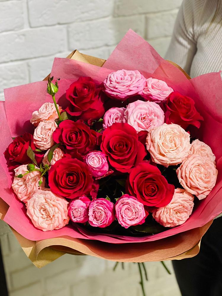 Букет цветов из: Розы в Верхнерусском