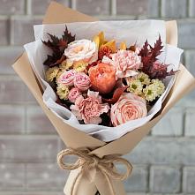 Букет цветов из:  Гвоздики, Хризантемы и Розы в Верхнерусском