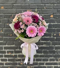 Букет цветов из:  Герберы и Хризантемы в Верхнерусском