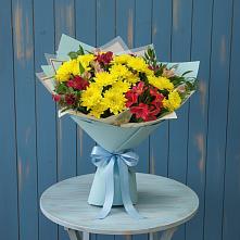 Букет цветов из:  Альстромерии и Хризантемы в Верхнерусском
