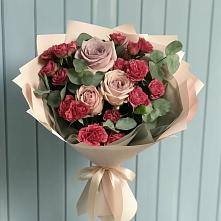 Букет цветов из:  Гвоздики и Розы в Верхнерусском