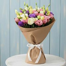 Букет цветов из:  Лизиантусы в Верхнерусском